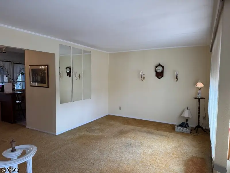 1502 Sunnyfield Dr, Linden, NJ 07036 - Image #2