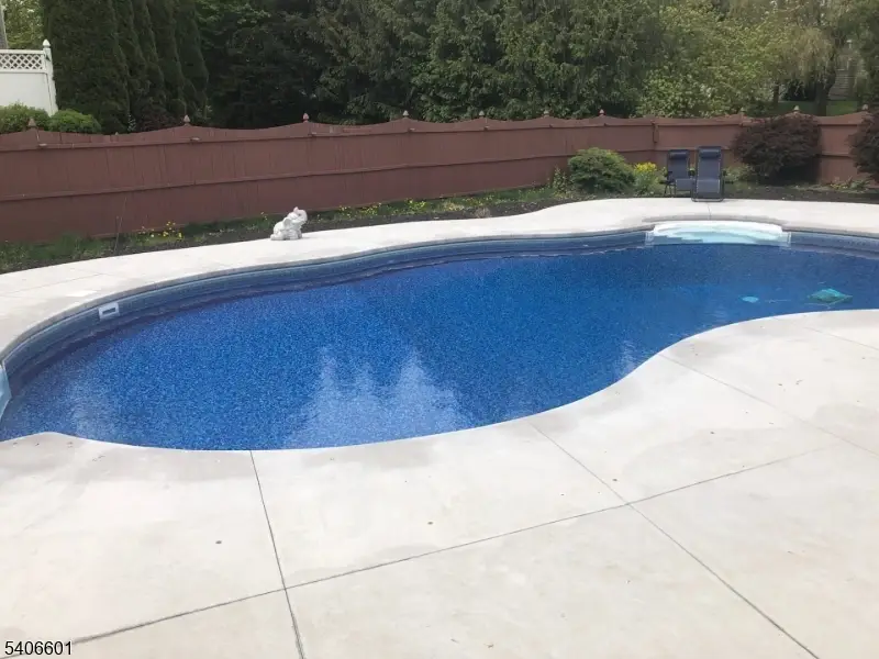 37 Lazarus Dr, Ledgewood, NJ 07852 - Image #2