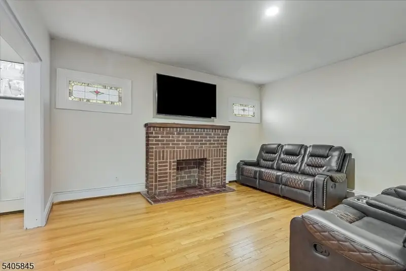 241 Rea Ave, Hawthorne, NJ 07506 - Image #3