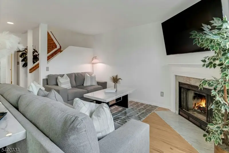 24 Hickory Way, Mount Arlington, NJ 07856 - Image #2