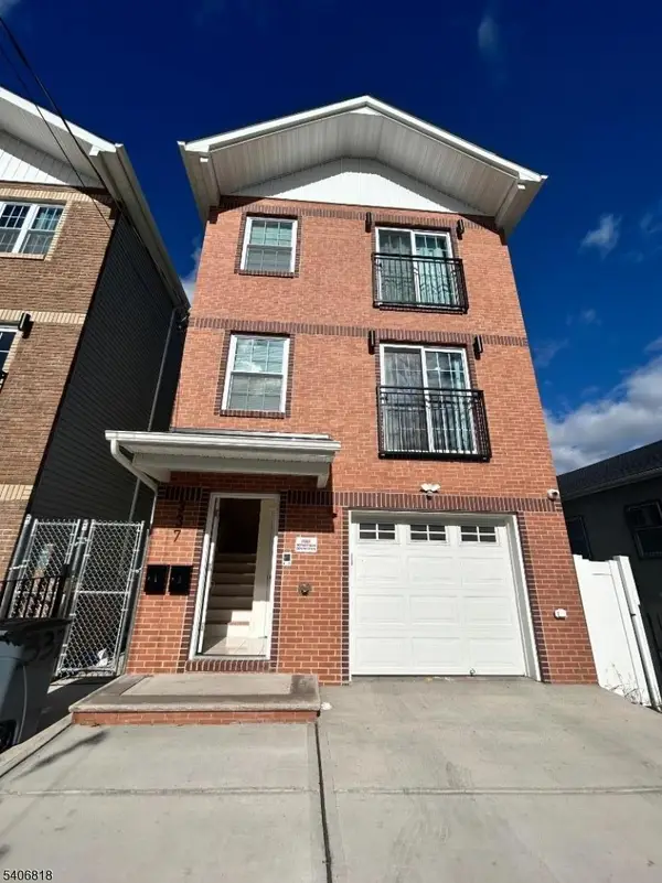 337 13th Ave, Newark City, NJ 07103