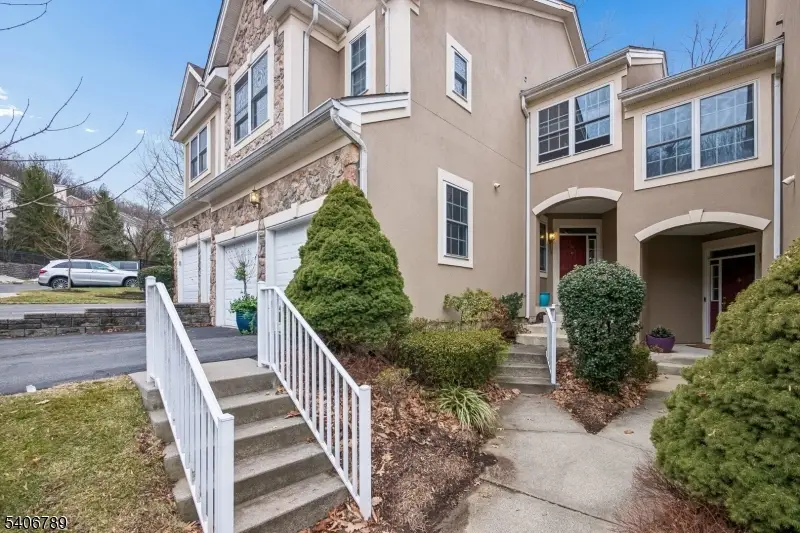 30 Glattly Dr, Denville, NJ 07834 - Image #2