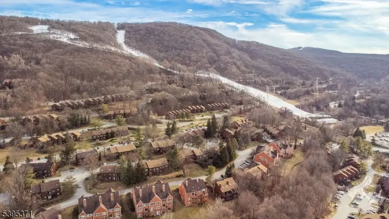 5 Wimbledon Dr #2, Vernon Center, NJ 07462 - Image #2