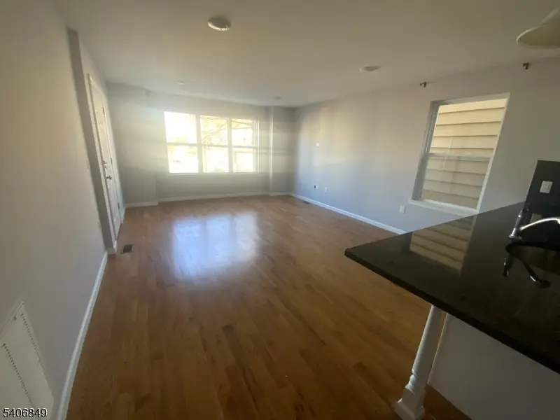 262 2nd Ave, Newark, NJ 07107 - #3