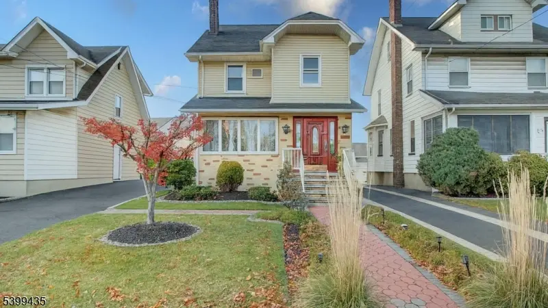 836 Livingston Rd, Elizabeth, NJ 07208 - Image #1