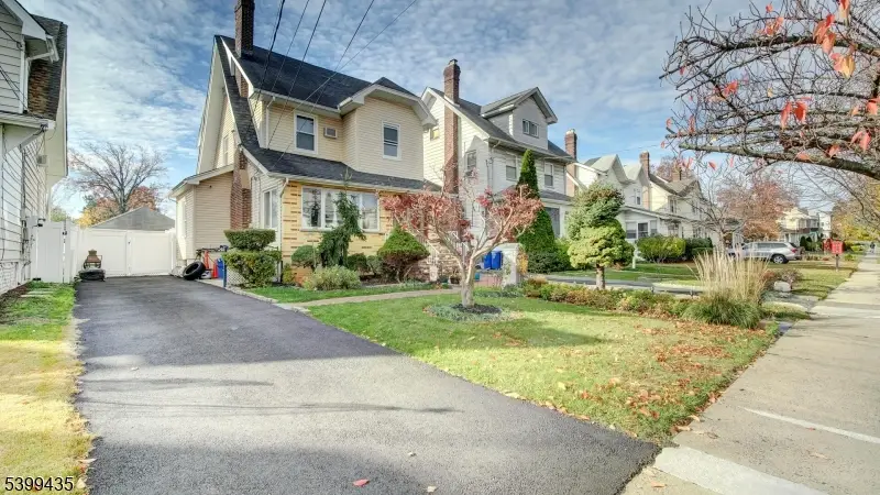 836 Livingston Rd, Elizabeth, NJ 07208 - Image #2