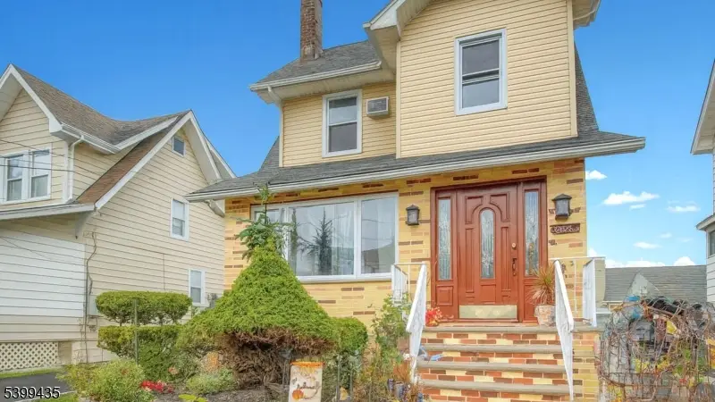 836 Livingston Rd, Elizabeth, NJ 07208 - Image #3