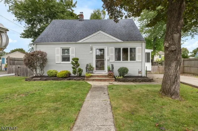 38 Wanaque Ave, Haskell, NJ 07420 - Image #1