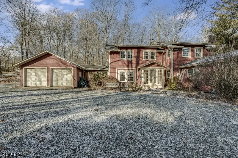 302 Oak Ridge Rd, Oak Ridge, NJ 07438 - Image #1