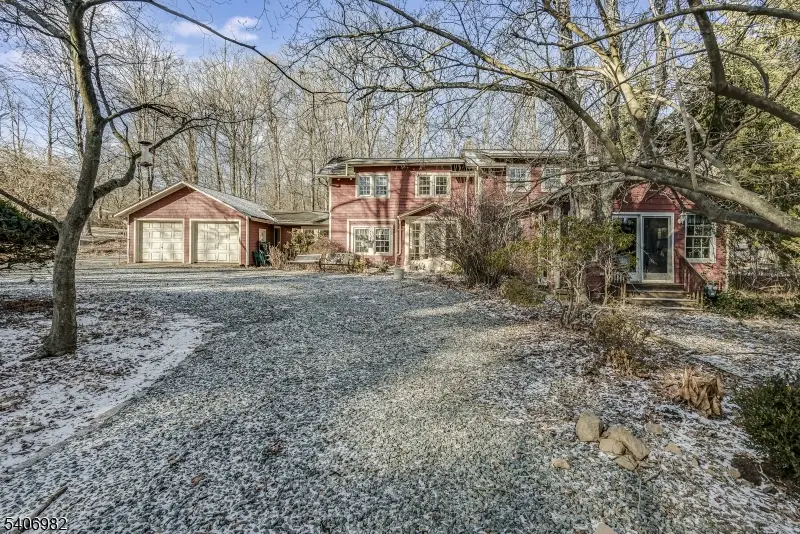 302 Oak Ridge Rd, Oak Ridge, NJ 07438 - Image #2