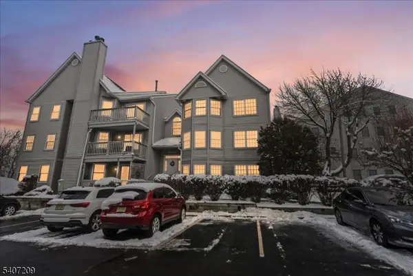 49 Boulder Run Rd, Paterson City, NJ 07501