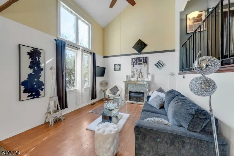 573 Dell Pl, Stanhope, NJ 07874 - Image #2