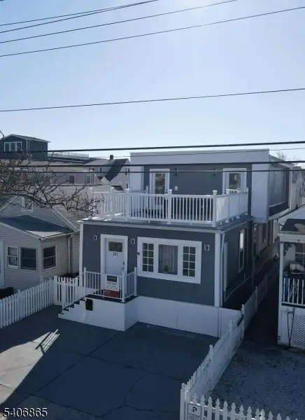 227 Grant Ave, Seaside Heights Boro, NJ 08751