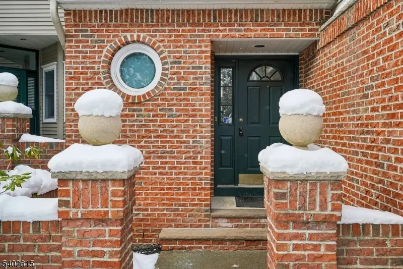 108 Kent Dr, Roseland, NJ 07068 - Image #2