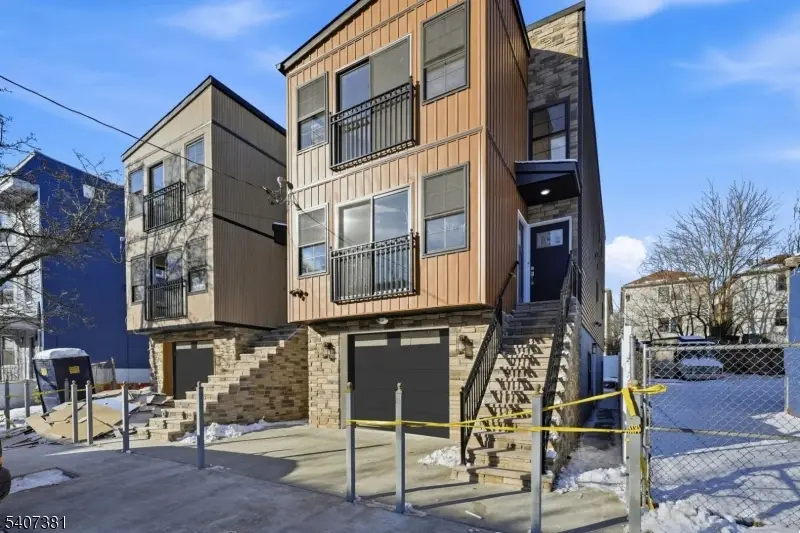 747 S 11th St, Newark, NJ 07103 - Image #2