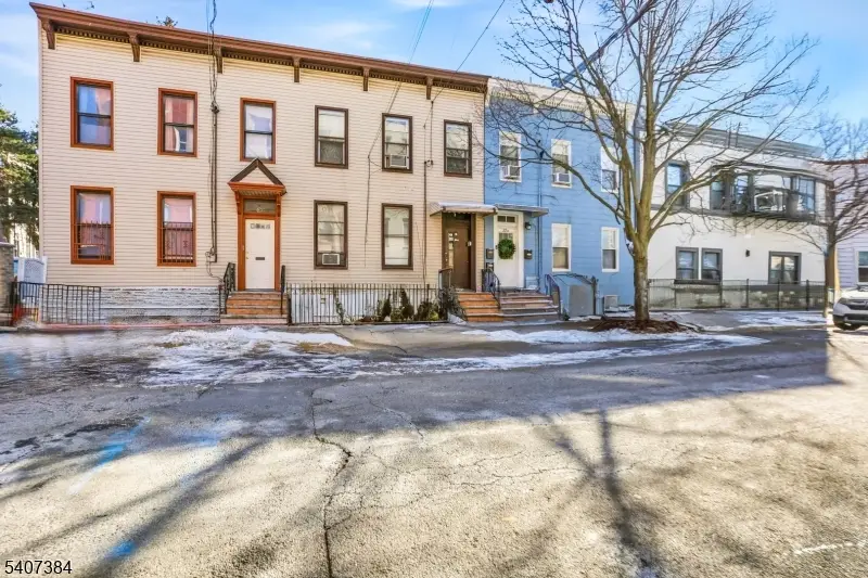 34 Concord St, Jersey City, NJ 07306 - #3