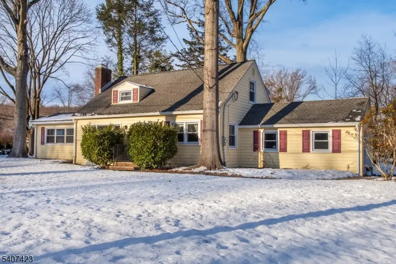 272 Old Tote Rd, Mountainside, NJ 07092 - Image #1