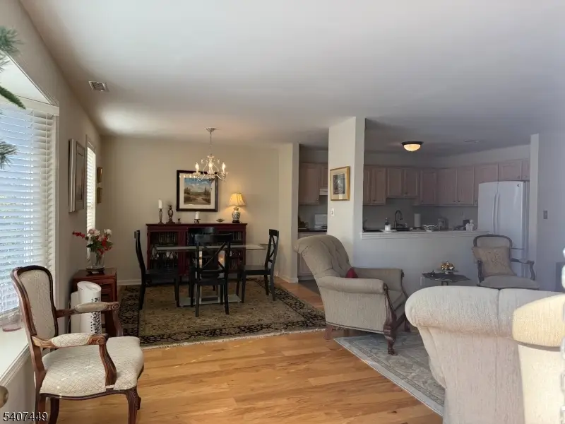 37 Chanda Ct, Clifton, NJ 07012 - Image #2