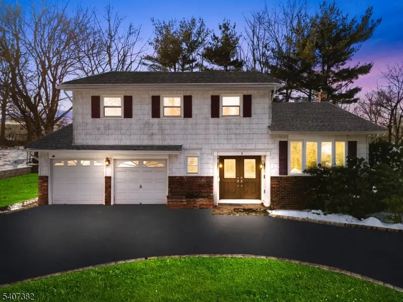 3 Rutgers Ct, Roseland, NJ 07068 - Image #1