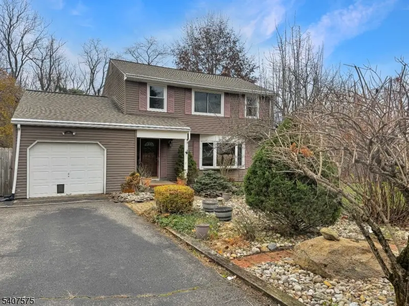 4 Hadlar Dr, Clinton Township, NJ 08833 - Image #3