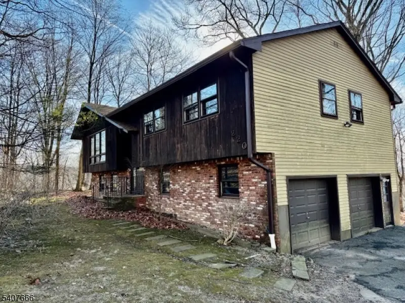 220 Brook Valley Rd, Towaco, NJ 07082 - Image #2