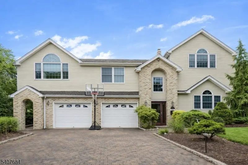 61 Carlisle Rd, Preakness, NJ 07470 - Image #1