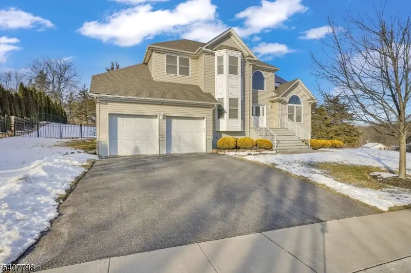 4 Bellows Ln, Towaco, NJ 07082 - Image #3