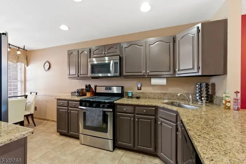 1202 Magnolia Ct, Washington, NJ 07853 - #2