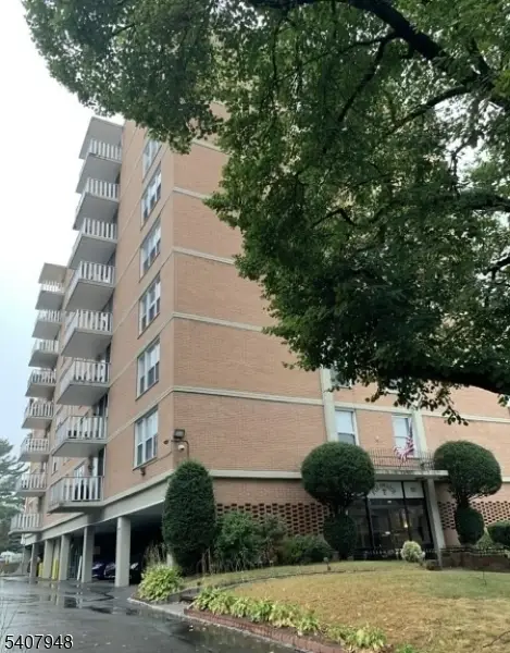 704-712 N Broad St 2e #E, Elizabeth, NJ 07208 - #1