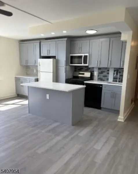 704-712 N Broad St. 8d #D, Elizabeth, NJ 07208 - Image #2