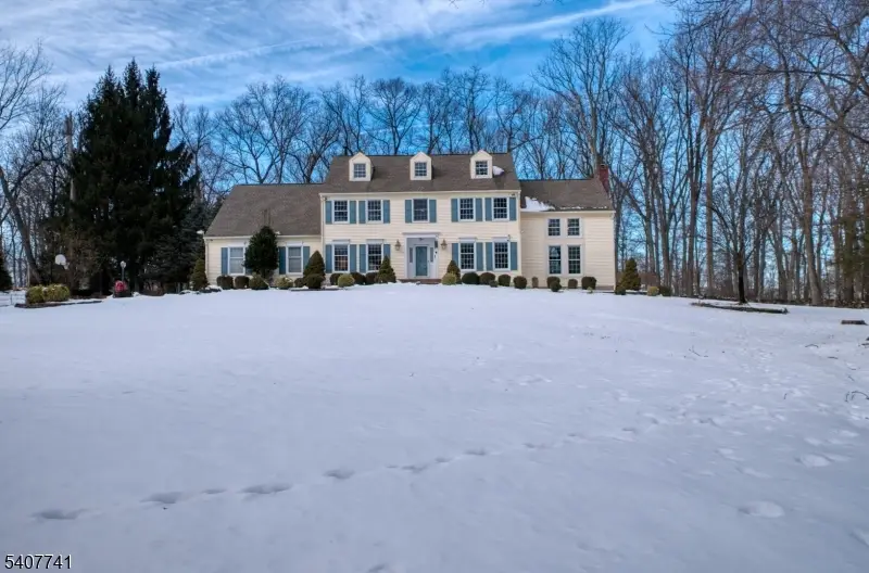 40 Rustic Trl, Raritan Township, NJ 08822 - Image #1