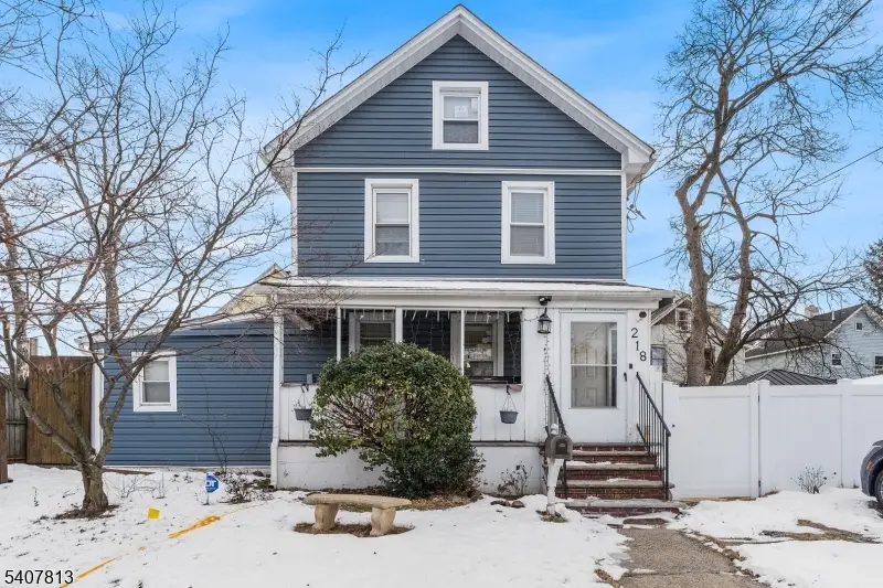 218 Muhlenberg Pl, Plainfield, NJ 07060 - Image #2