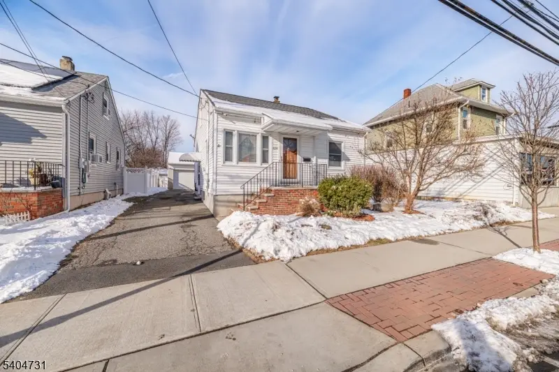 1094 Mcbride Ave, Woodland Park, NJ 07424 - Image #3