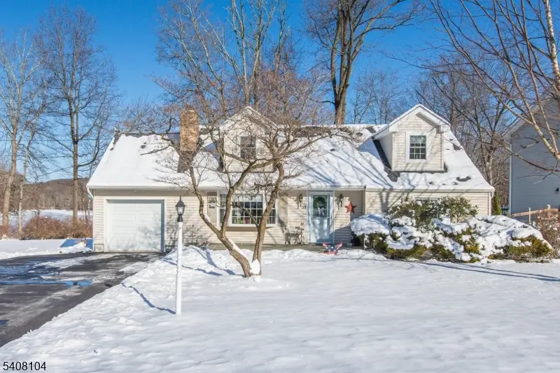 30 Edgewater Dr, Denville, NJ 07834 - Image #1