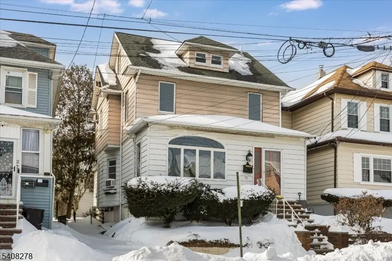 31 6th Ave, Clifton, NJ 07011 - #1
