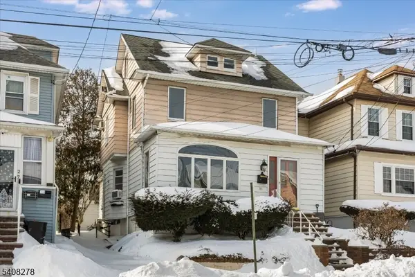 31 6th Ave, Clifton City, NJ 07011