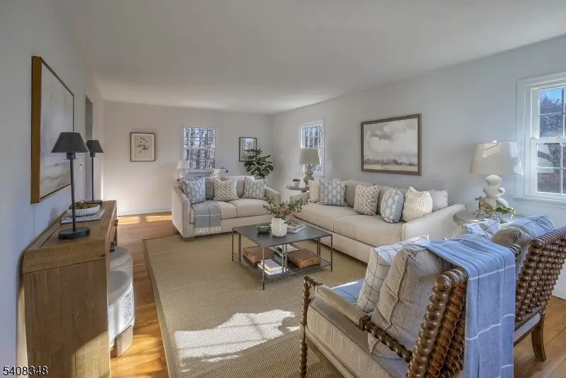 26 Cloverhill Dr, Califon, NJ 07830 - Image #2