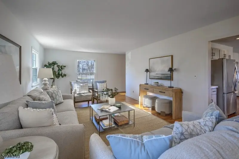 26 Cloverhill Dr, Califon, NJ 07830 - Image #3