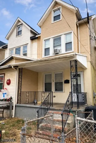 94 Race St, Trenton, NJ 08638 - #1