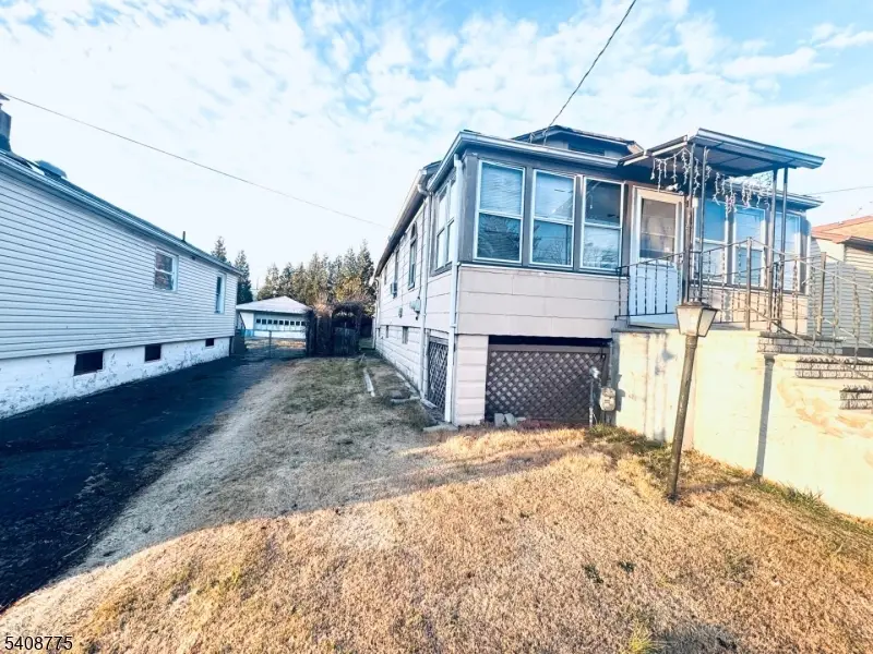 28 Silzer Ave, Iselin, NJ 08830 - #3