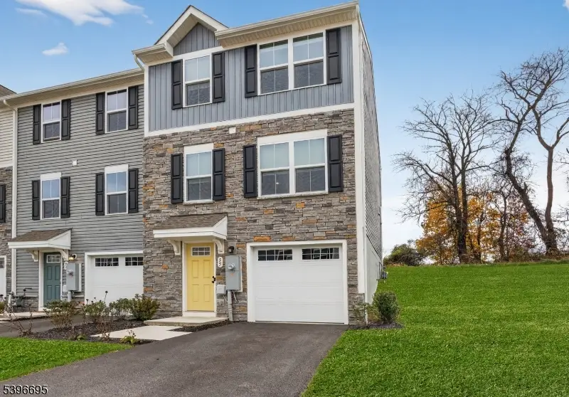55 Limestone Blvd, Washington, NJ 07882 - Image #2