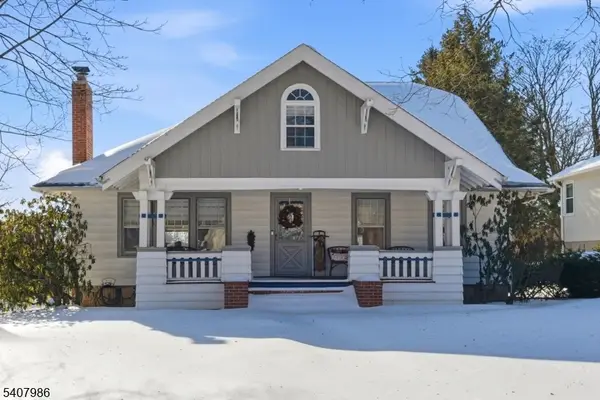 22 Fairview Ave, Clinton Town, NJ 08809