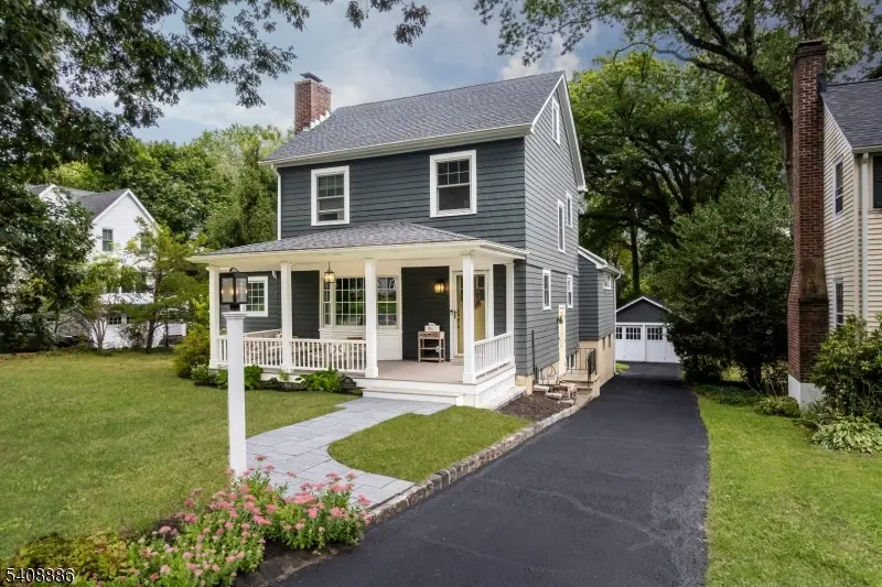 195 Hillside Ave, Chatham, NJ 07928 - Image #1