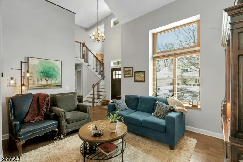 16 Tall Oaks Ln, Budd Lake, NJ 07828 - Image #2