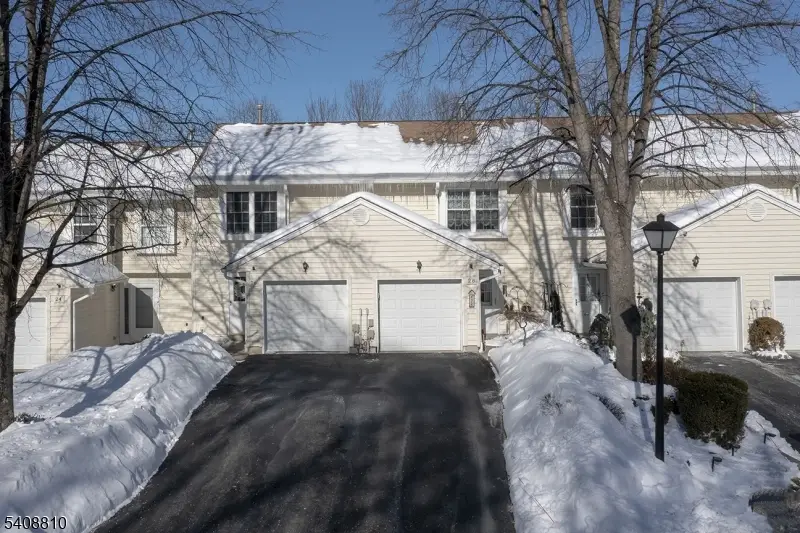 28 Peregrine Point, Hampton Township, NJ 07860 - #1