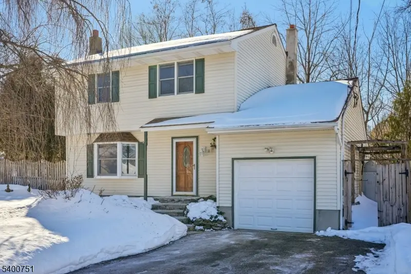 11 Cedar St, Sussex, NJ 07461 - Image #1