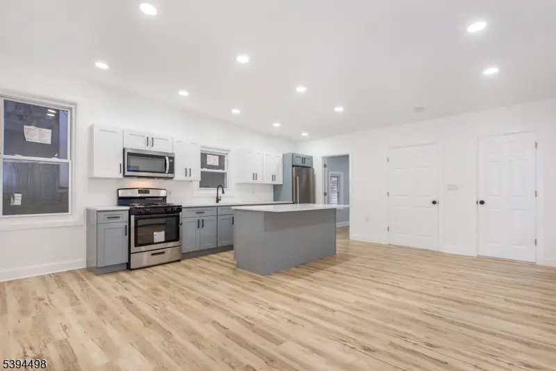 168 N Main St, Paterson, NJ 07522 - #3