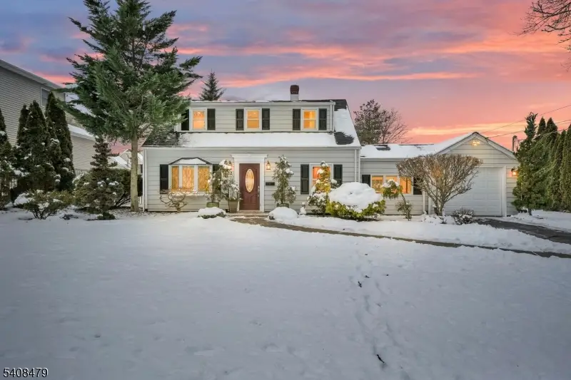 22 Woodlot Rd, Preakness, NJ 07470 - Image #1