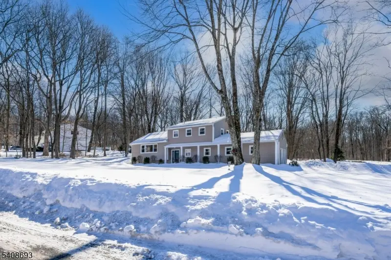 95 Fawnridge Dr, Washington, NJ 07853 - #1