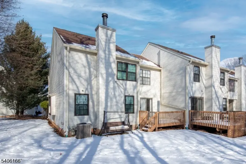 418 Hawthorne Ct, Raritan Township, NJ 08822 - Image #2